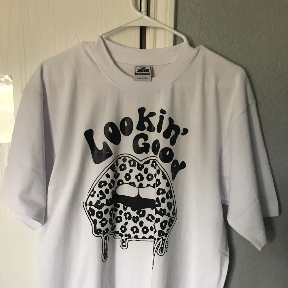 Lip t shirt